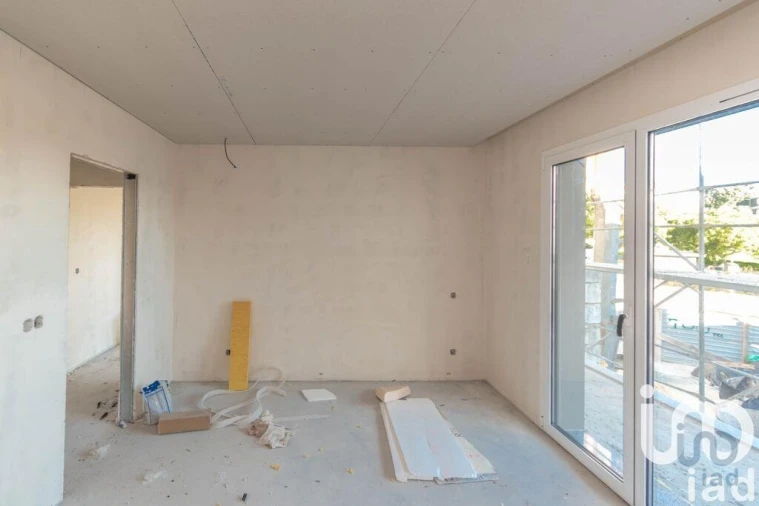 Apartamento T2 para Venda em Parceiros e Azoia Foto 13