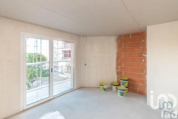 Apartamento T2 para Venda em Parceiros e Azoia Foto 12
