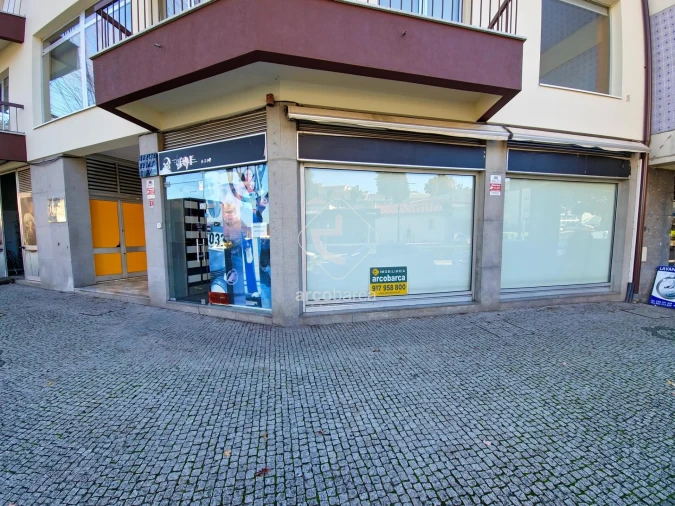 Loja para Arrendamento em Ponte da Barca, V.N. Muía, Paço Vedro Magalhães Foto 1