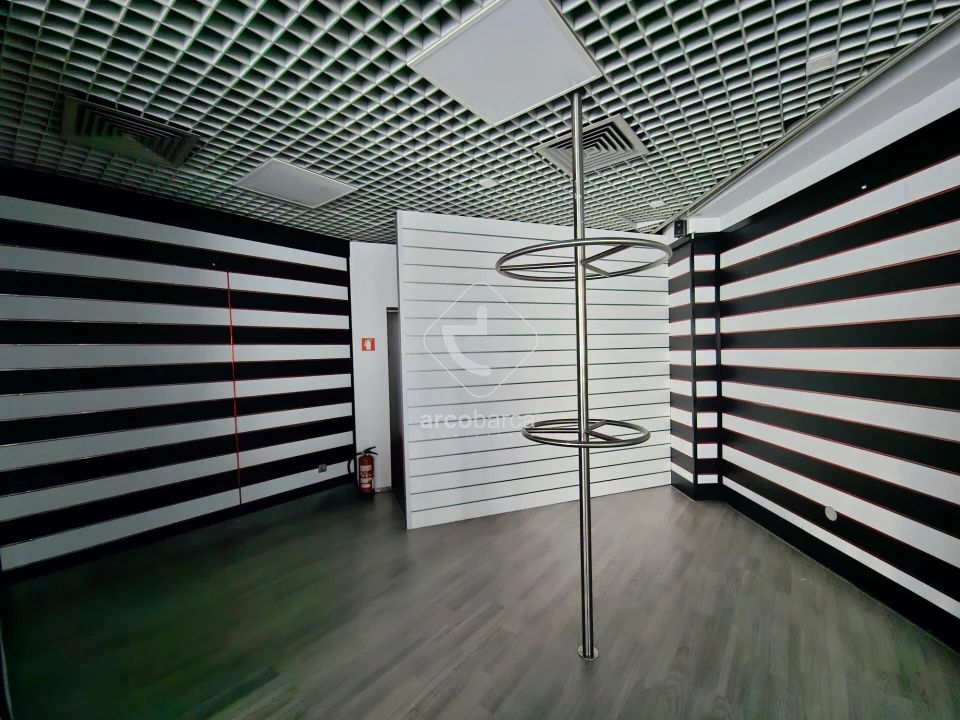 Loja para Arrendamento em Ponte da Barca, V.N. Muía, Paço Vedro Magalhães Foto 5