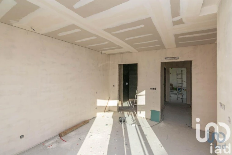 Apartamento T2 para Venda em Parceiros e Azoia Foto 12