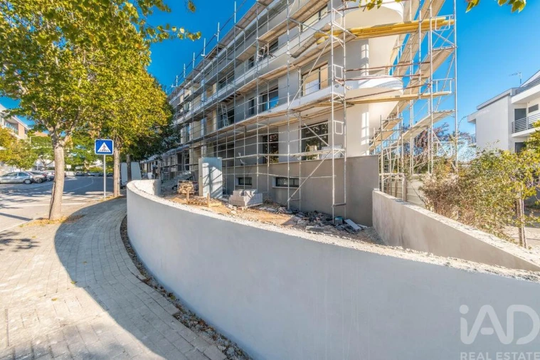 Apartamento T2 para Venda em Parceiros e Azoia Foto 20