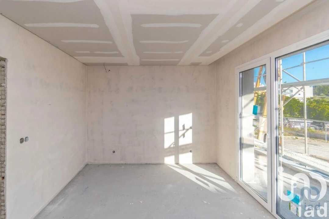 Apartamento T2 para Venda em Parceiros e Azoia Foto 10