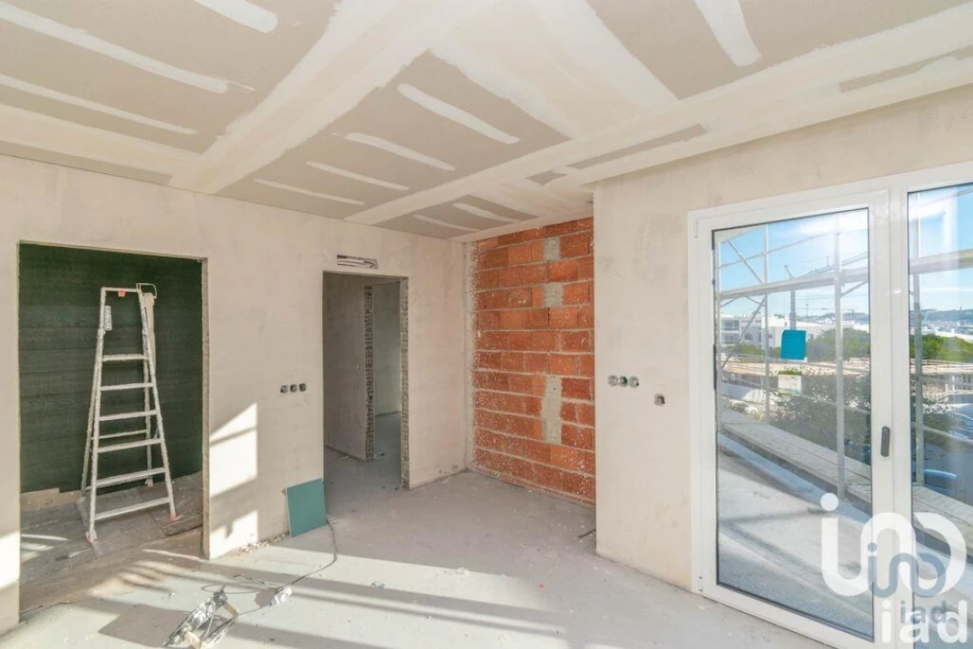 Apartamento T2 para Venda em Parceiros e Azoia Foto 13