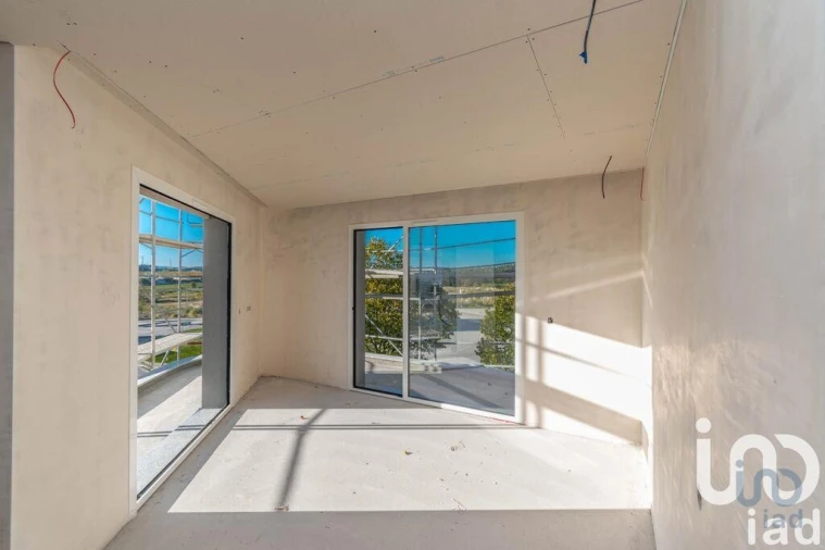 Apartamento T2 para Venda em Parceiros e Azoia Foto 12