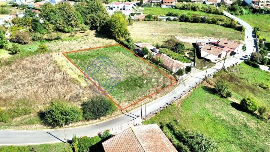 Terreno para Venda em Fornos Foto 2