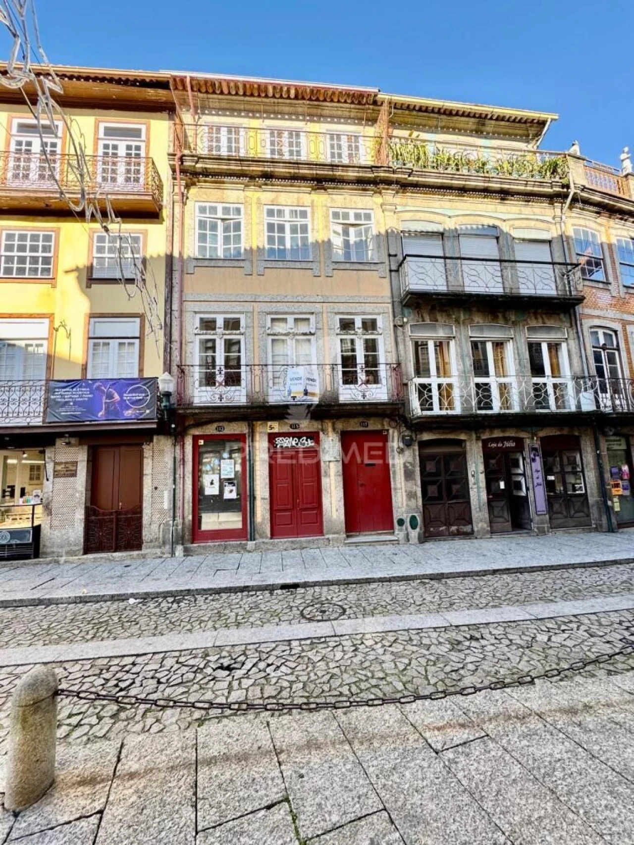 Prédio para Venda em Oliveira, São Paio e São Sebastião Foto 2