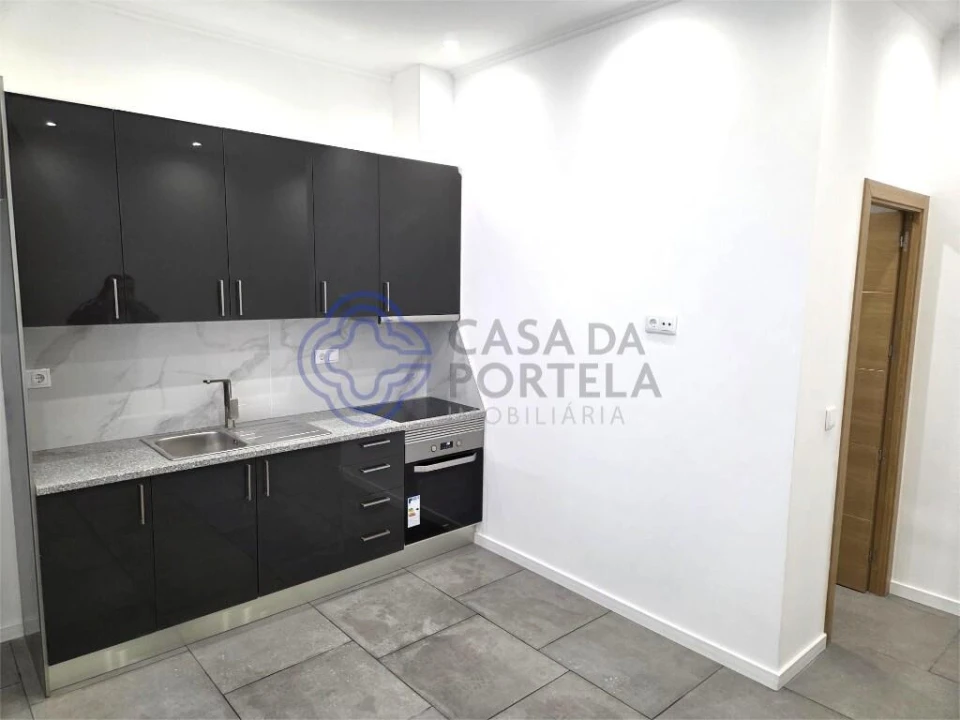 Moradia T2 para Venda em Pedrouços Foto 3