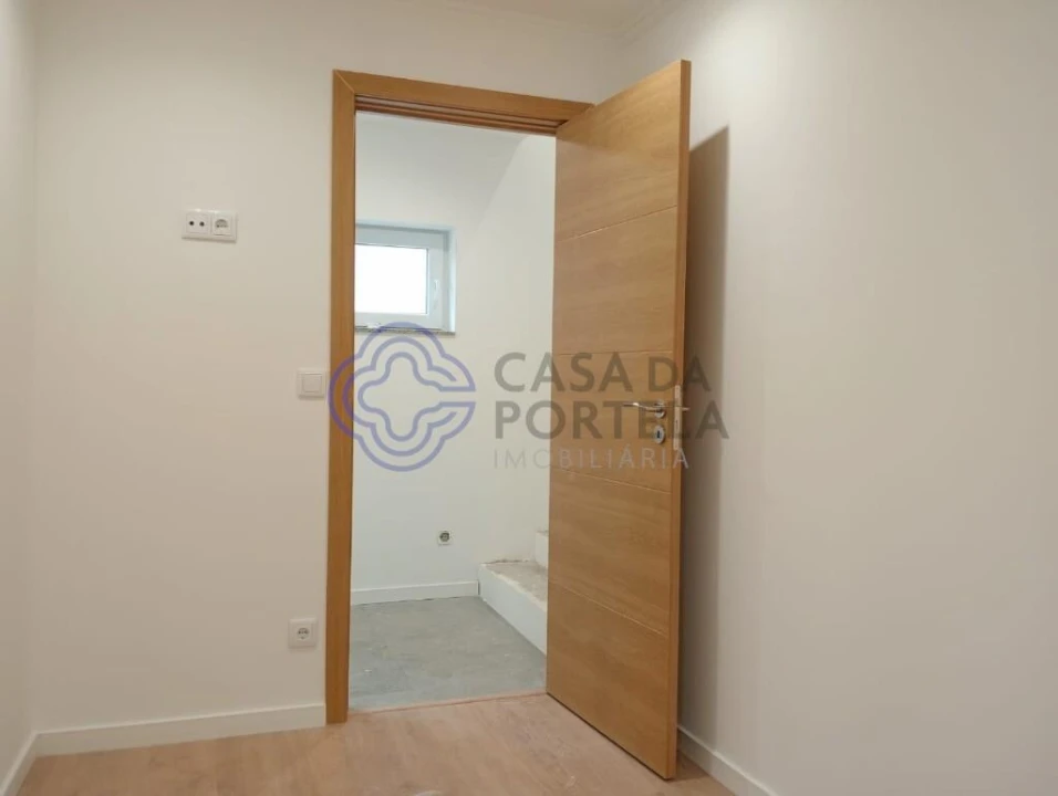 Moradia T2 para Venda em Pedrouços Foto 18