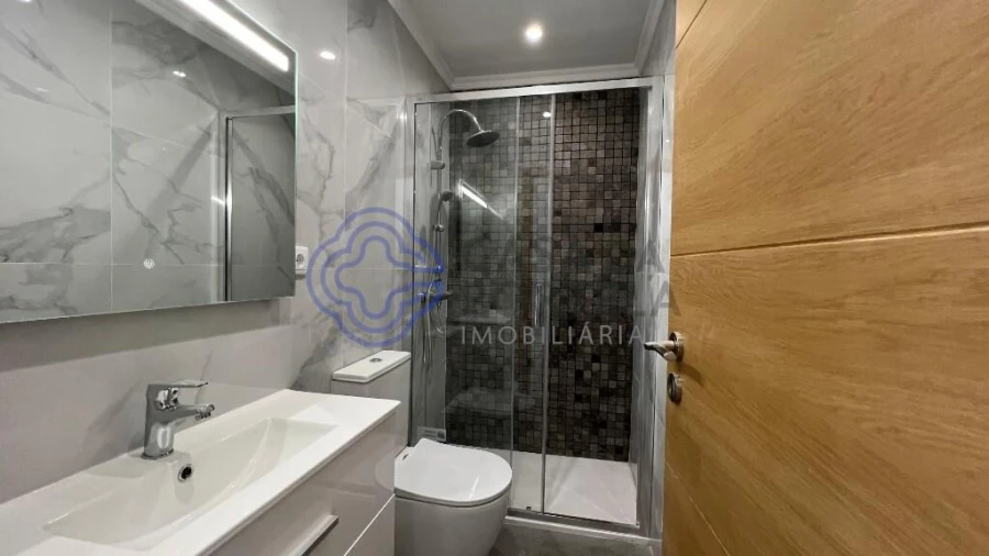 Moradia T2 para Venda em Pedrouços Foto 7