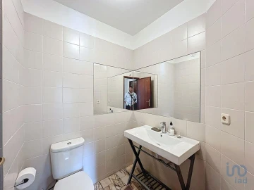 Apartamento T2 para Arrendamento em Aldoar, Foz do Douro e Nevogilde