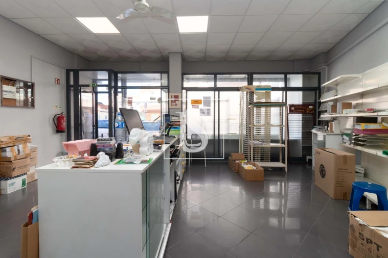 Negócio para Venda em Baixa da Banheira e Vale da Amoreira Foto 7