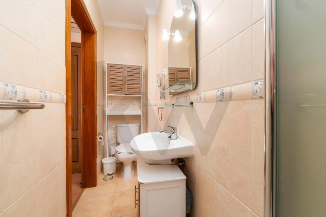 Apartamento T2 para Venda em Vila Real de Santo Antonio Foto 16