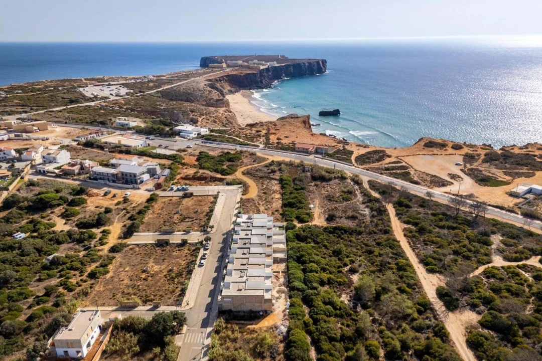 Moradia T3 para Venda em Vila de Sagres Foto 3