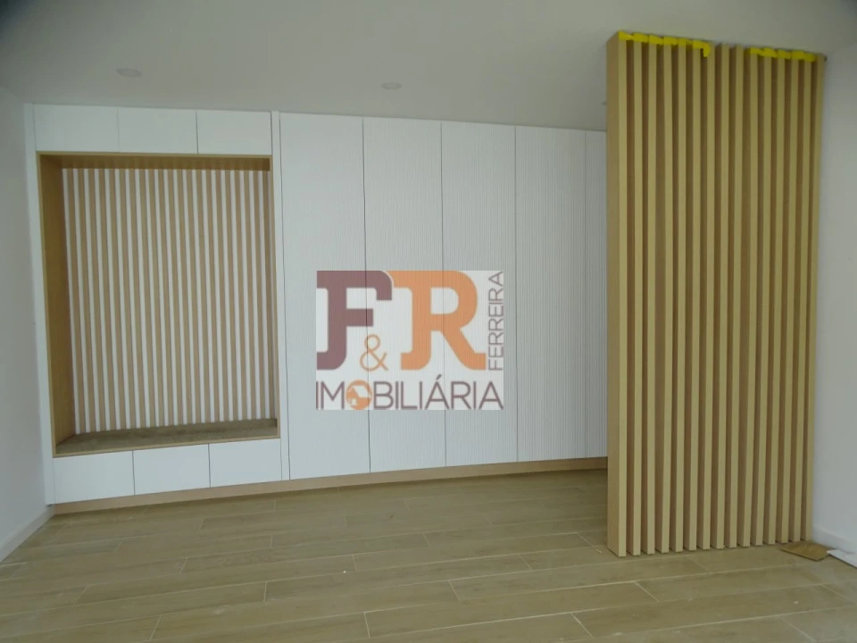 Moradia T4 para Venda em Quinta do Anjo Foto 3