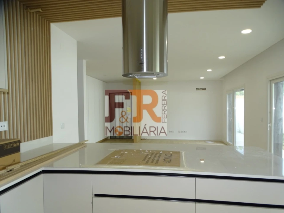 Moradia T4 para Venda em Quinta do Anjo Foto 18