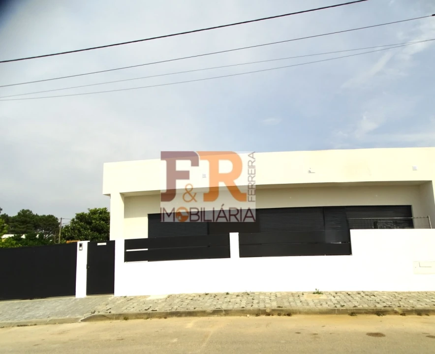 Moradia T4 para Venda em Quinta do Anjo Foto 2