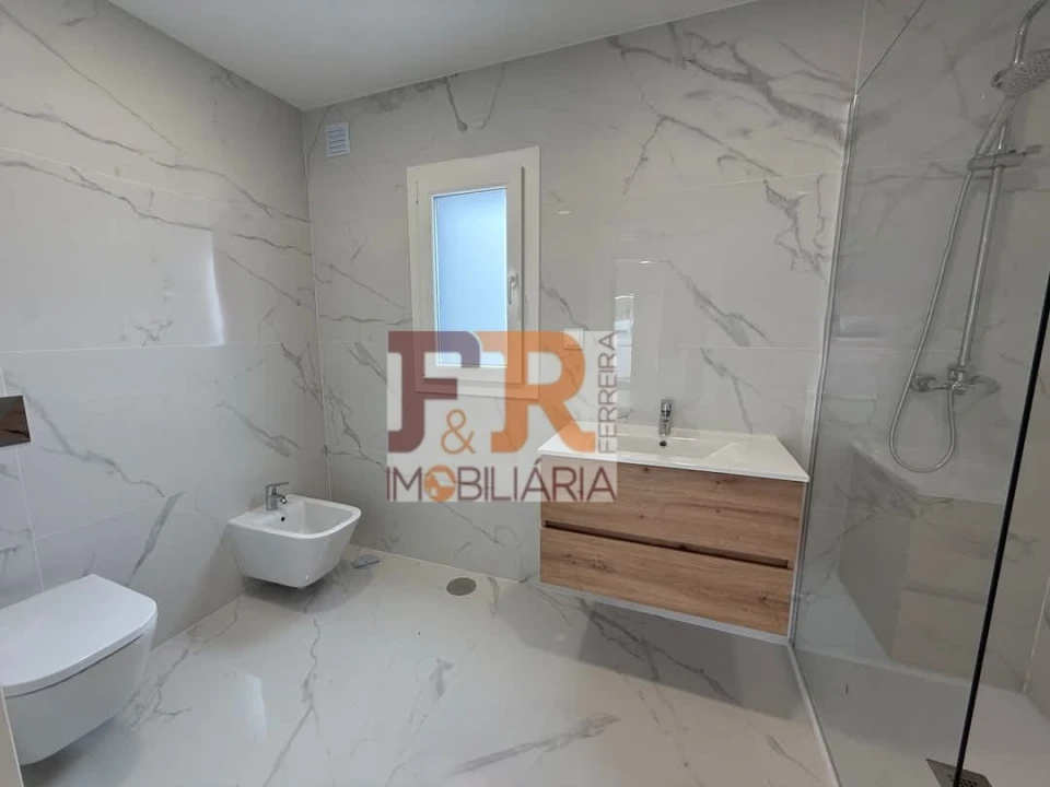 Moradia T4 para Venda em Quinta do Anjo Foto 28