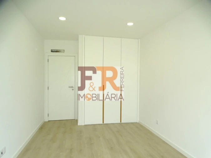 Moradia T4 para Venda em Quinta do Anjo Foto 9