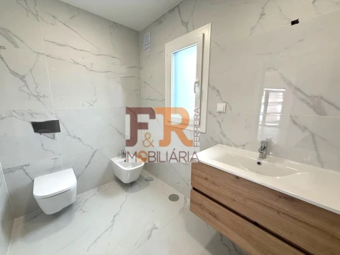 Moradia T4 para Venda em Quinta do Anjo Foto 25