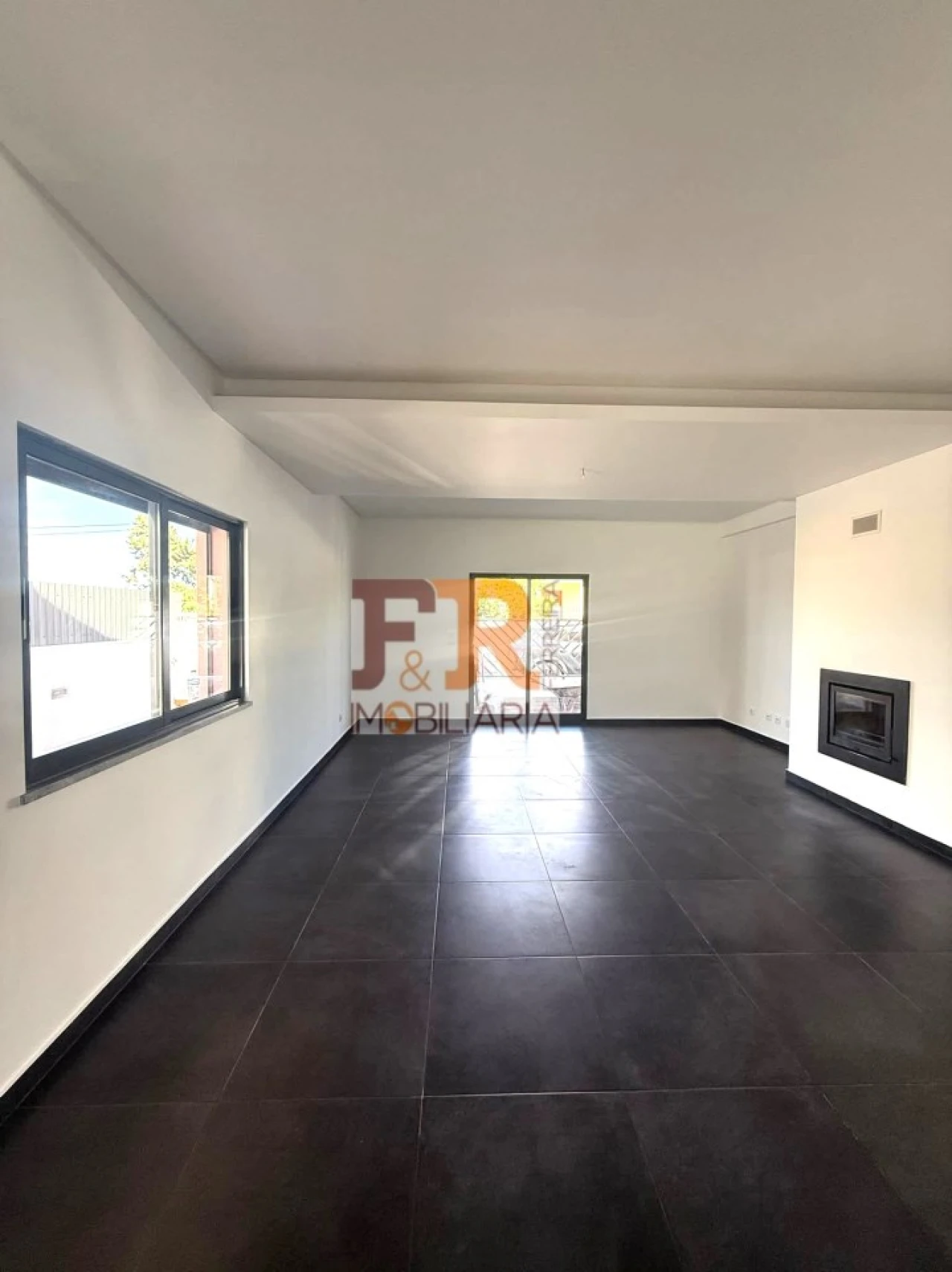 Moradia T4 para Venda em Fernao Ferro Foto 6