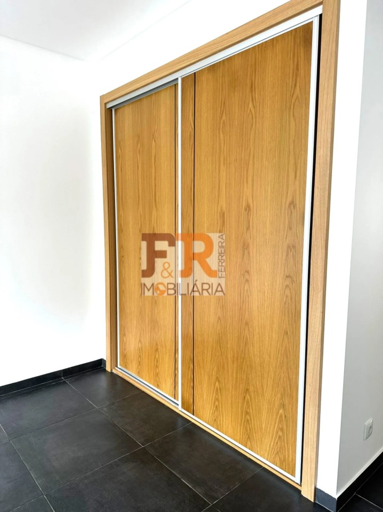 Moradia T4 para Venda em Fernao Ferro Foto 29