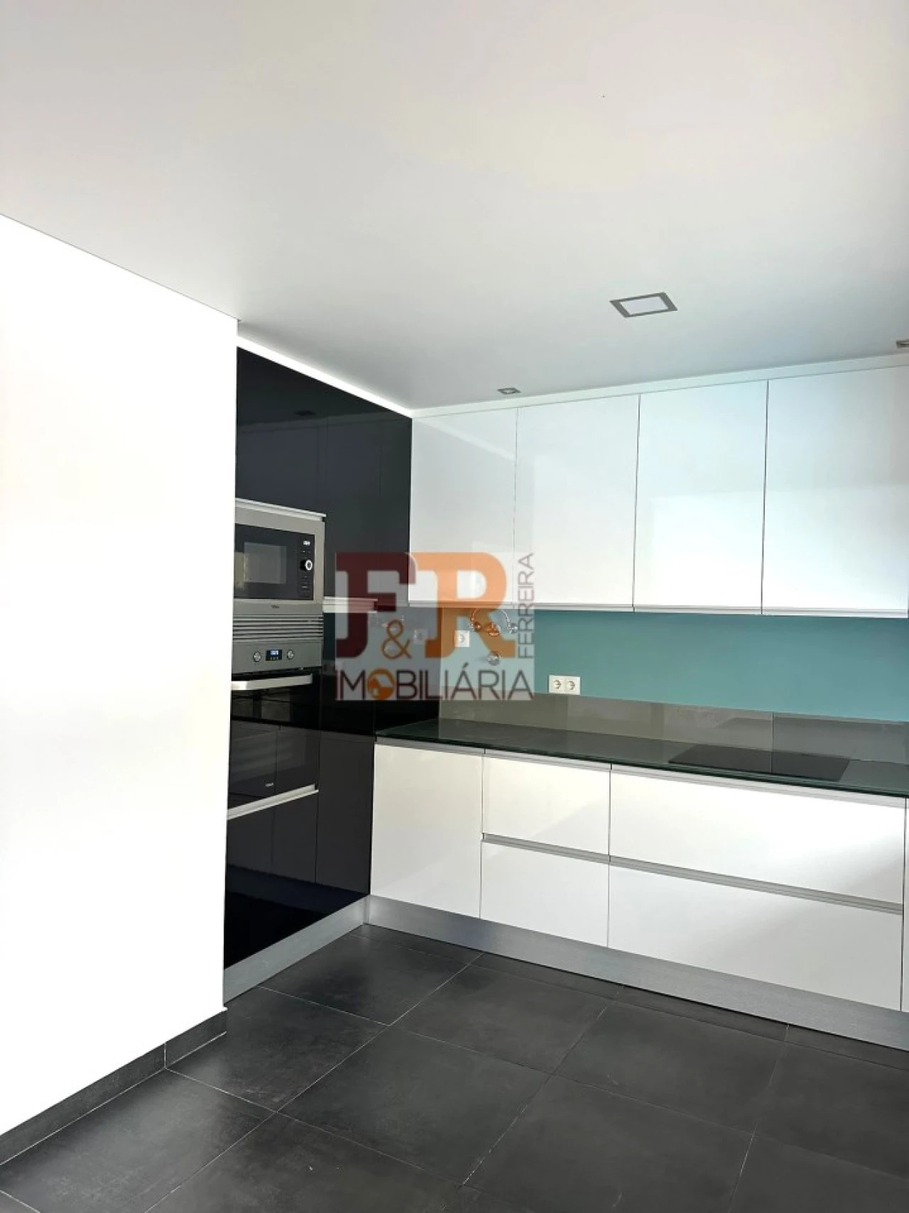 Moradia T4 para Venda em Fernao Ferro Foto 11