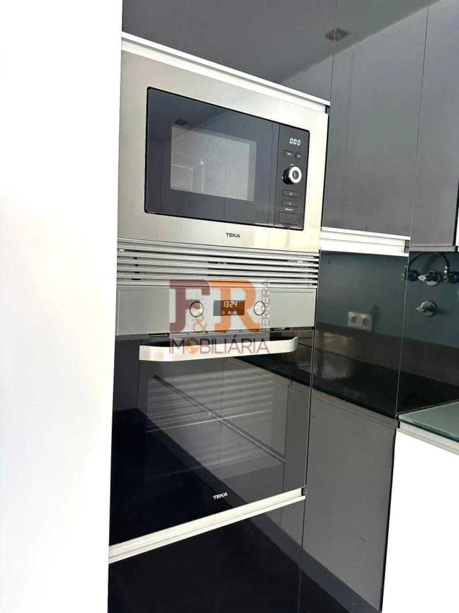 Moradia T4 para Venda em Fernao Ferro Foto 21