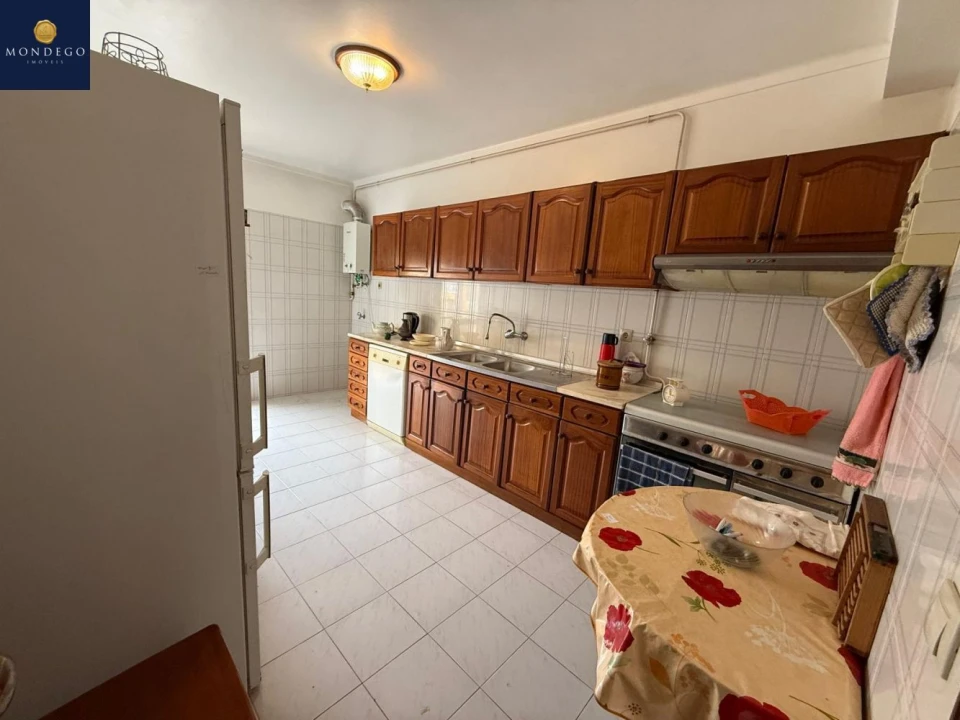 Apartamento T3 para Venda em Santo Antonio dos Olivais Foto 18