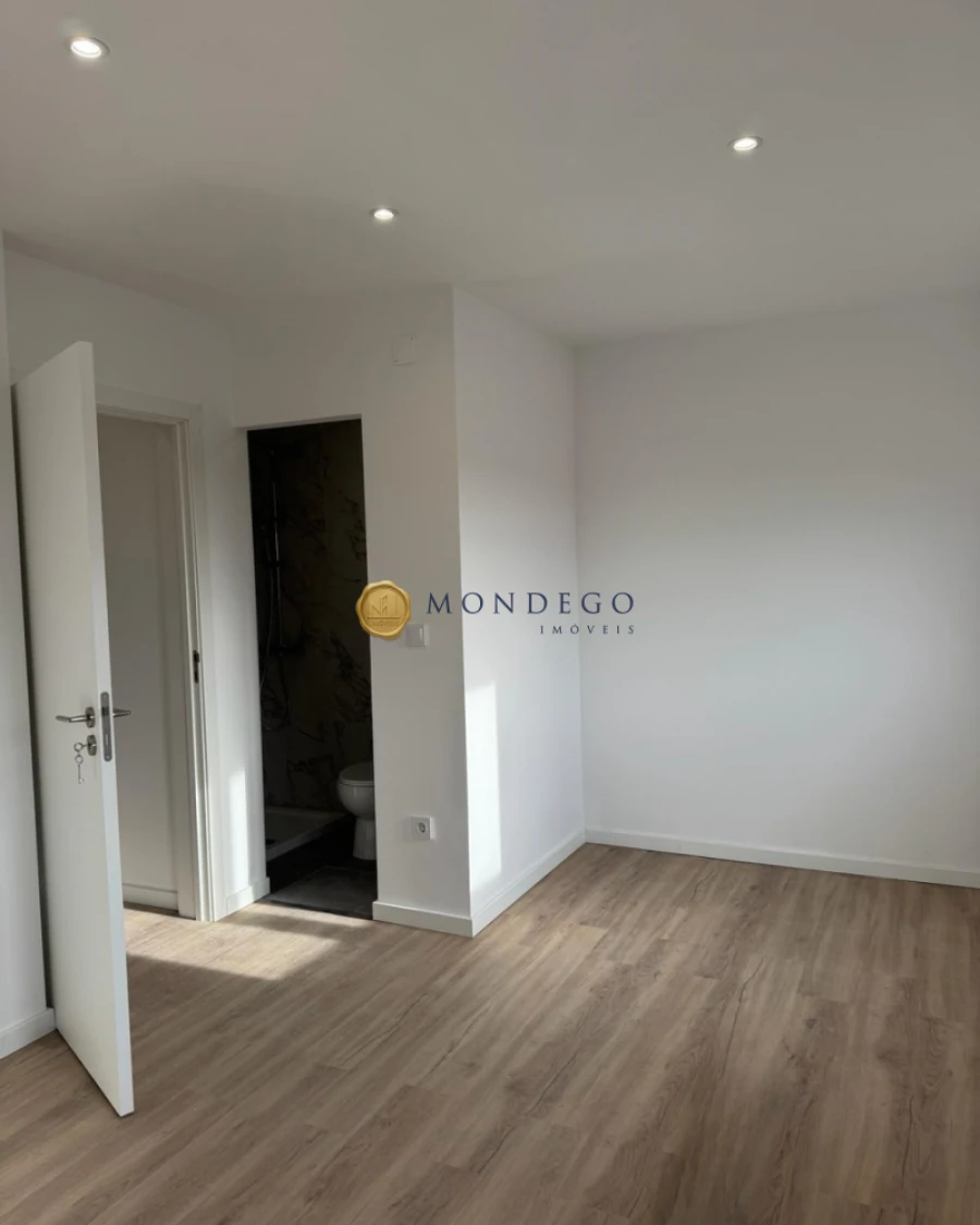 Moradia T3 para Venda em Eiras e São Paulo de Frades Foto 22