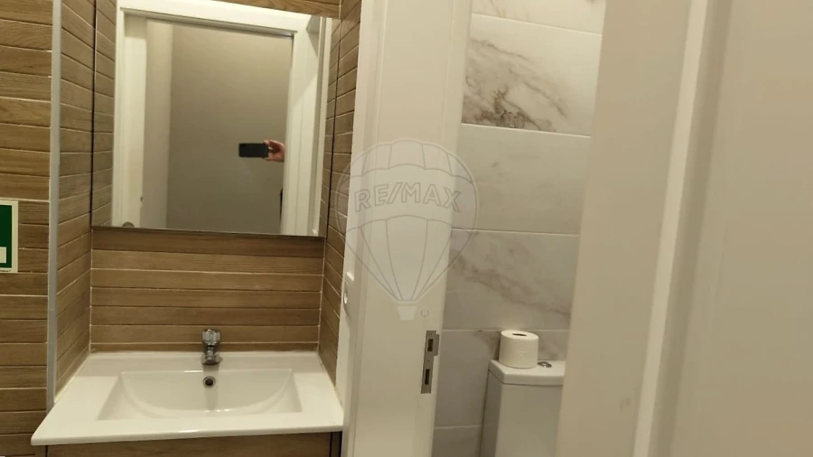 Loja para Arrendamento em Vila Chã, Codal e Vila Cova de Perrinho Foto 6