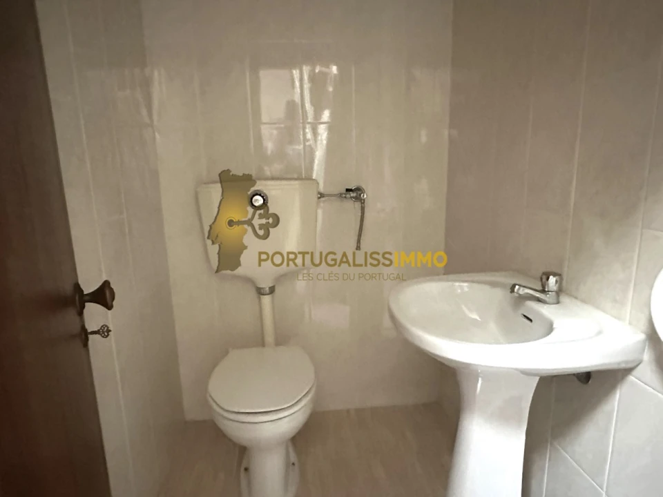 Loja para Venda em São João Baptista e Santa Maria dos Olivais Foto 10