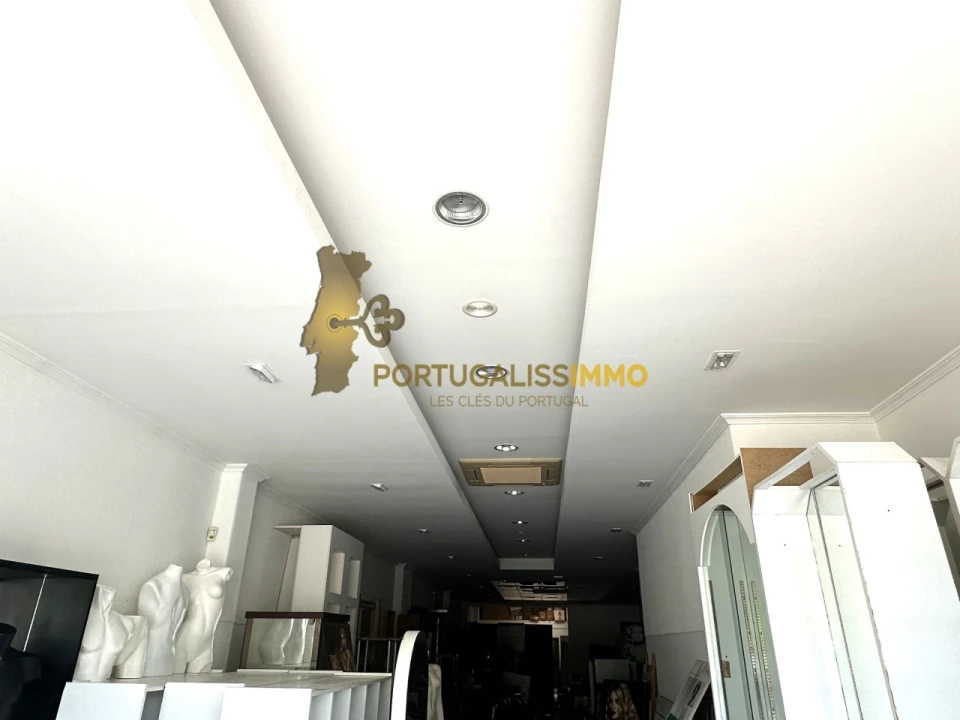 Loja para Venda em São João Baptista e Santa Maria dos Olivais Foto 11