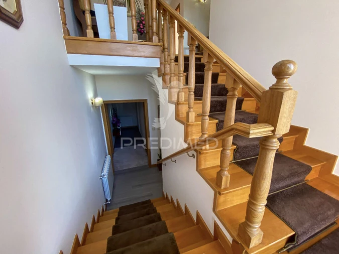 Moradia T4 para Venda em Quinchães Foto 10