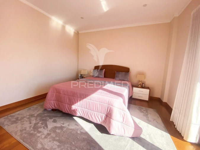 Moradia T4 para Venda em Quinchães Foto 13