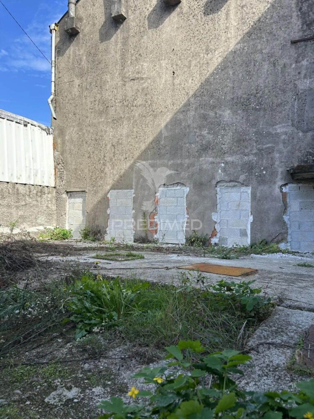 Armazém para Venda em Milheiros Foto 4