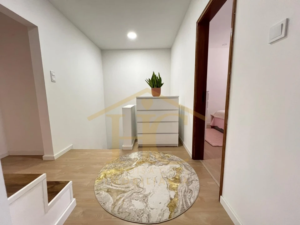 Moradia T4 para Venda em Arvore Foto 35