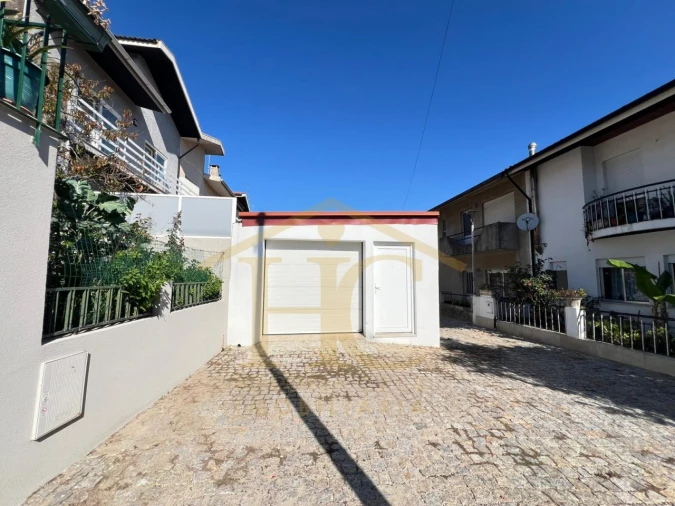 Moradia T4 para Venda em Arvore Foto 29