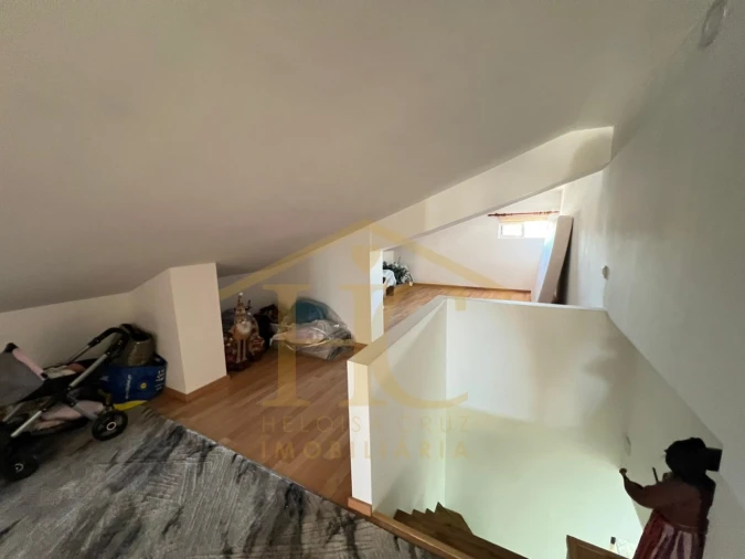 Moradia T4 para Venda em Arvore Foto 45