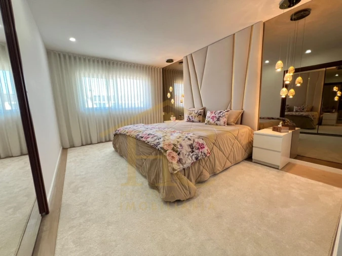 Moradia T4 para Venda em Arvore Foto 11