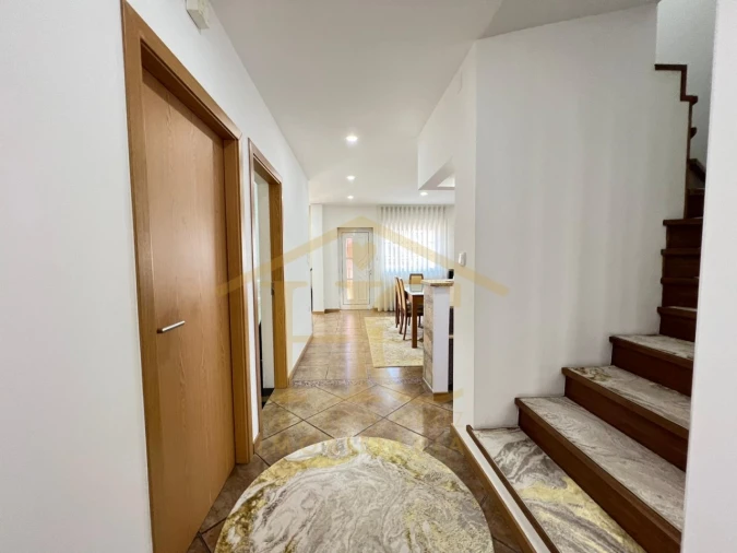 Moradia T4 para Venda em Arvore Foto 39