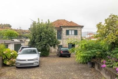 Quinta T3 para Venda em Monte Córdova