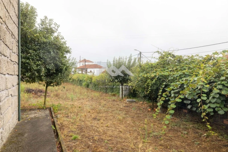 Quinta T3 para Venda em Monte Córdova Foto 33