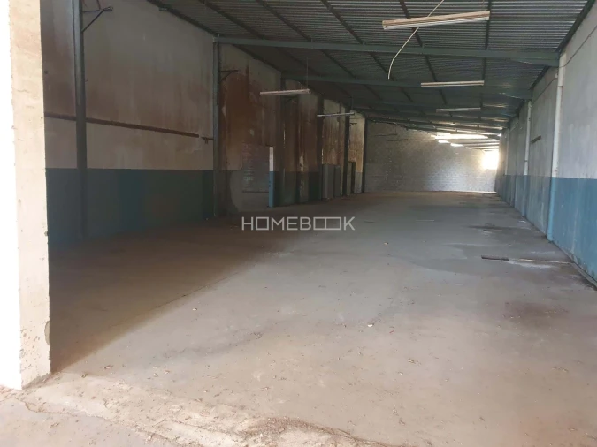 Armazém para Venda em Juncal Foto 3