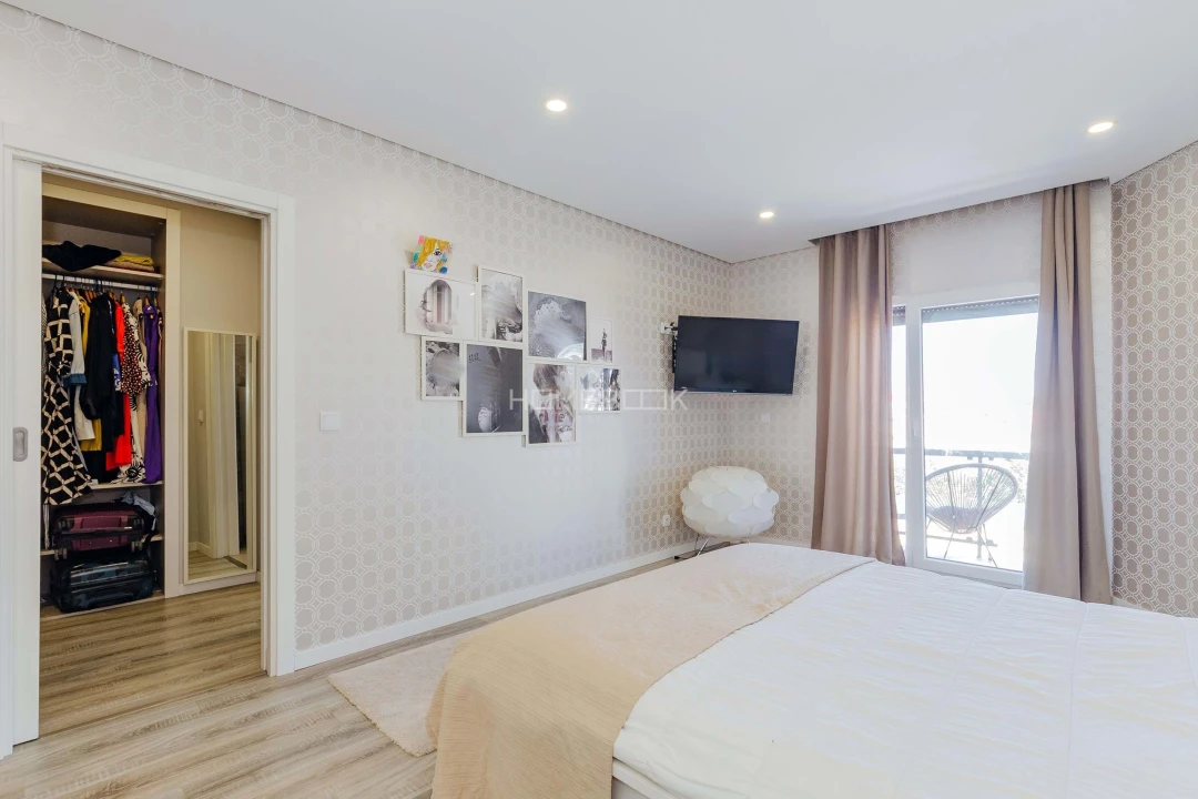 Apartamento T4 para Venda em Fernao Ferro Foto 10