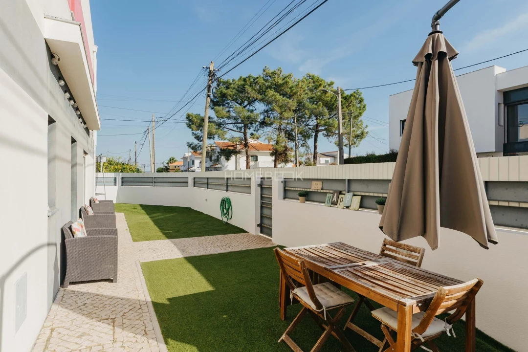 Apartamento T4 para Venda em Fernao Ferro Foto 30