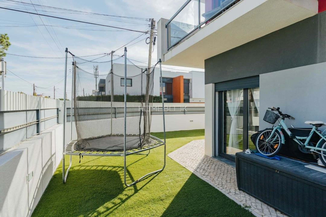 Apartamento T4 para Venda em Fernao Ferro Foto 32