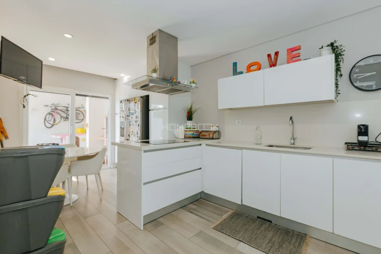 Apartamento T4 para Venda em Fernao Ferro Foto 25