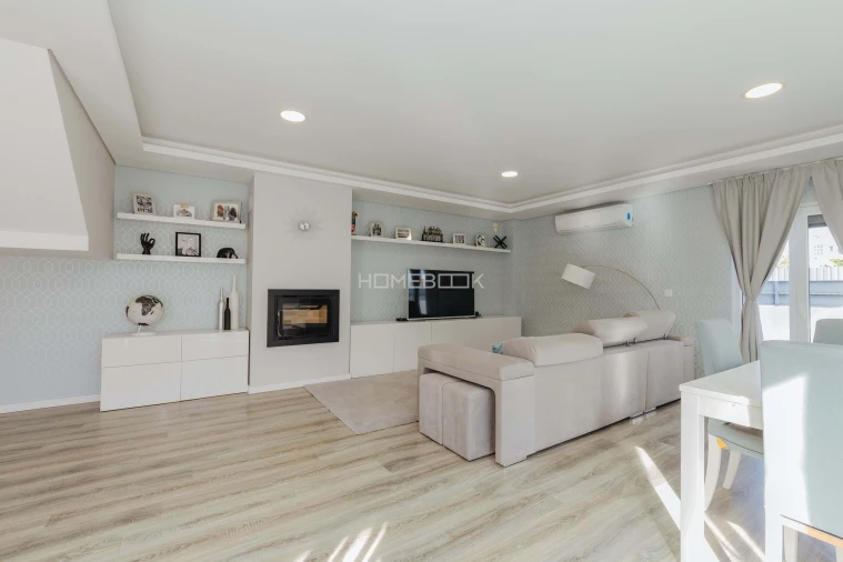 Apartamento T4 para Venda em Fernao Ferro Foto 3