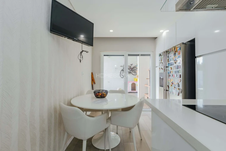 Apartamento T4 para Venda em Fernao Ferro Foto 28